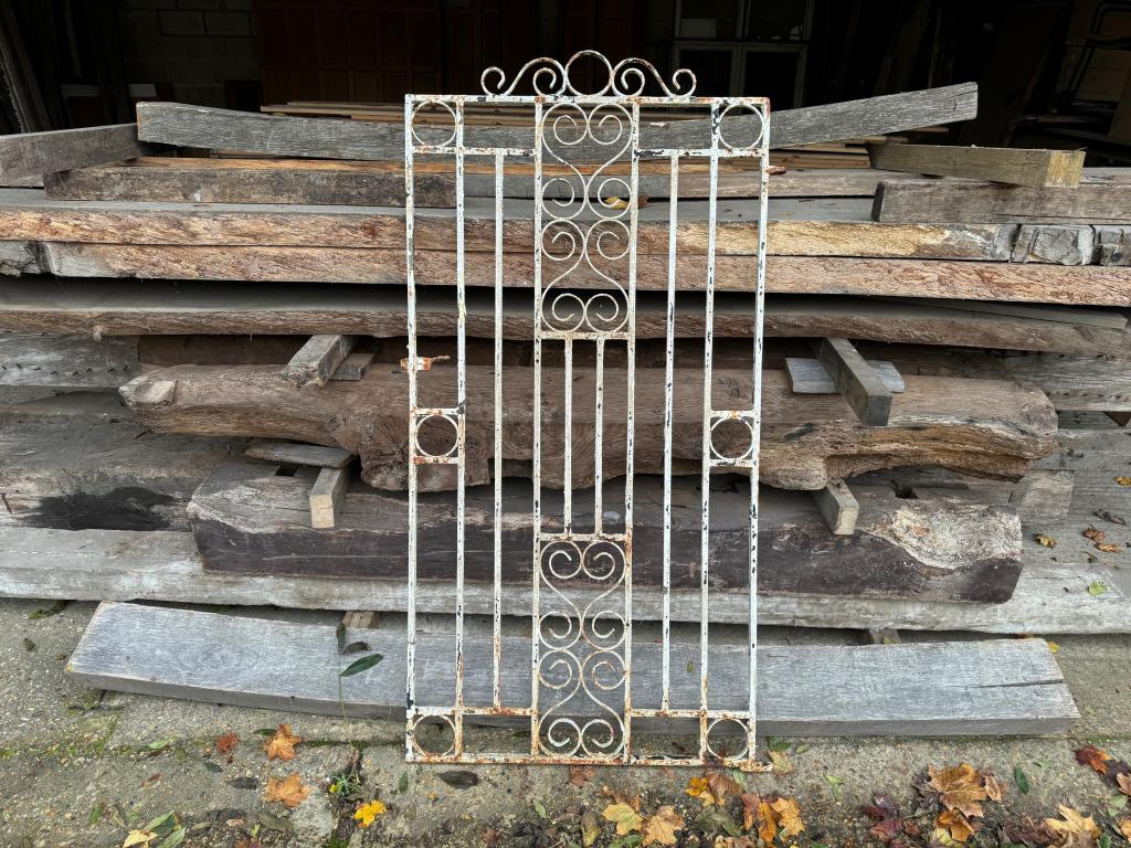 <p>Old Original Iron Gate